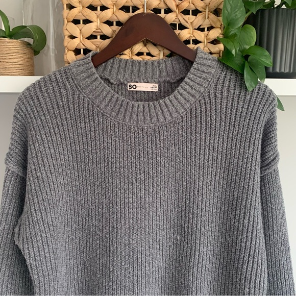 • [SO] Grey Scoop Neck Sweater • - Picture 2 of 12